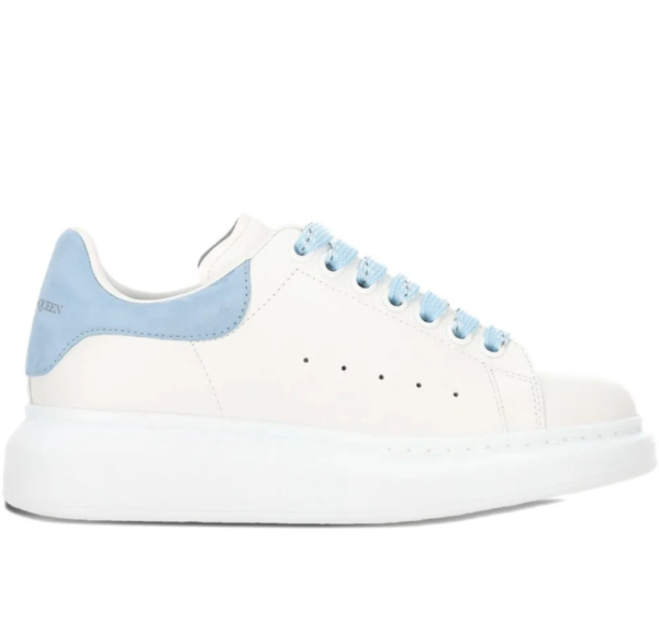 Alexander McQueen Oversized Blancas con Cordones Azul Cielo y Talón Azul