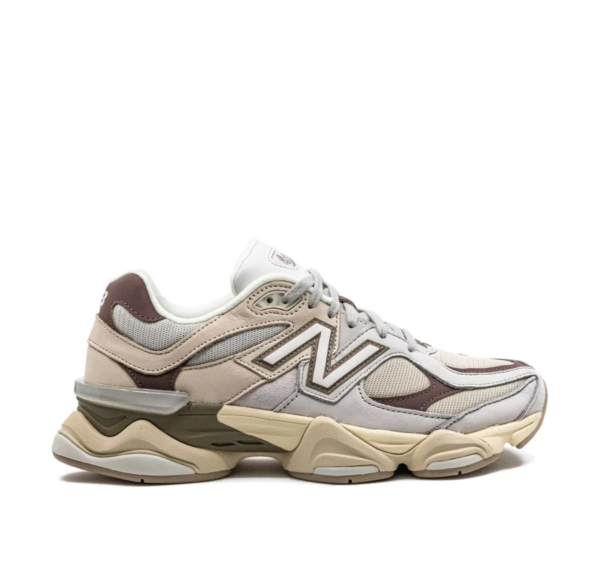 New Balance 9060 Gris Claro y Marrón