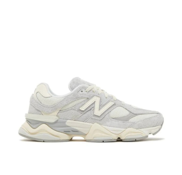 New Balance 9060 Blancas y Gris Claro