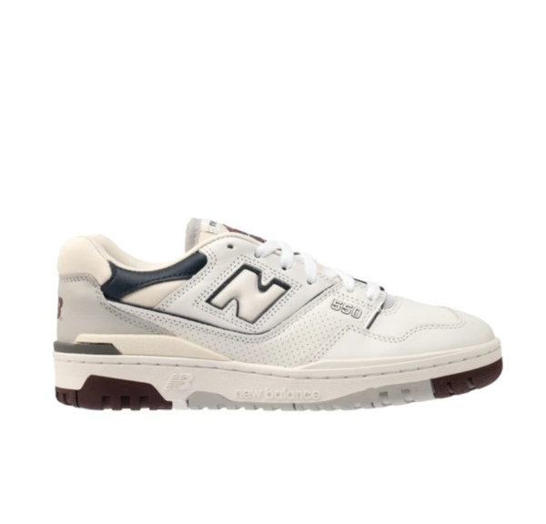 New Balance 550 Blancas Crema con Detalles Burdeos