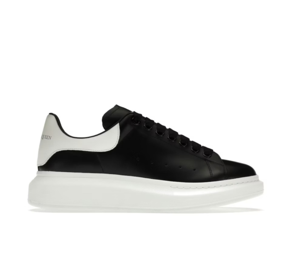 Alexander McQueen Oversized Negras con Talón Blanco